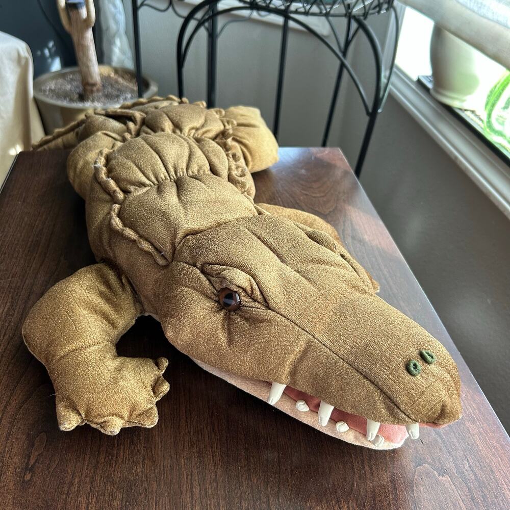 Toys R Us Animal Planet Crocodile Alligator 26" Realistic working